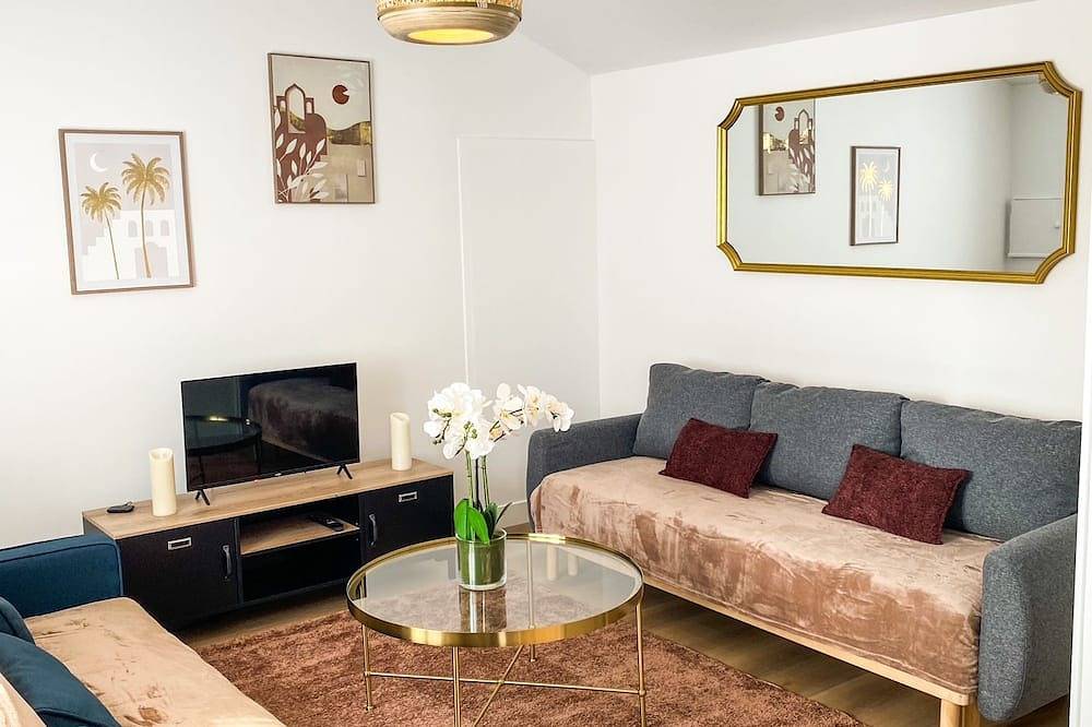 Maison chic à Niort - Commerces sur place in Niort, Région de Niort