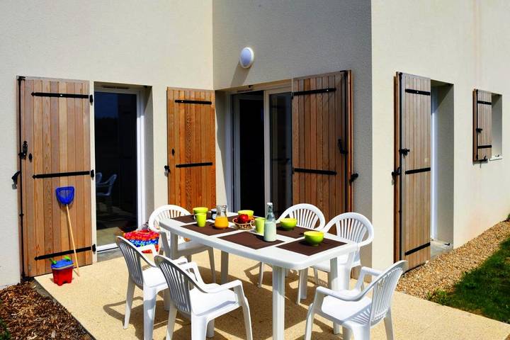 Parc de vacances pour 4 personnes, avec sauna et jardin ainsi que bassin pour enfant et piscine en Vendée - 2