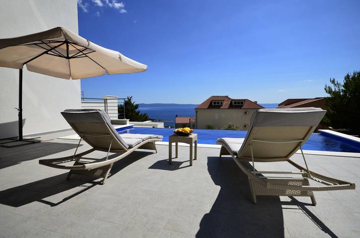 Villa für 8 Personen, mit Meerblick und Garten sowie Ausblick und Terrasse in Makarska - 4