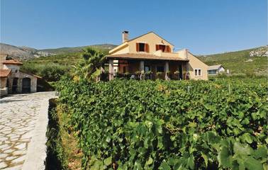 Ferienhaus für 8 Personen, mit Terrasse, mit Haustier in Trogir