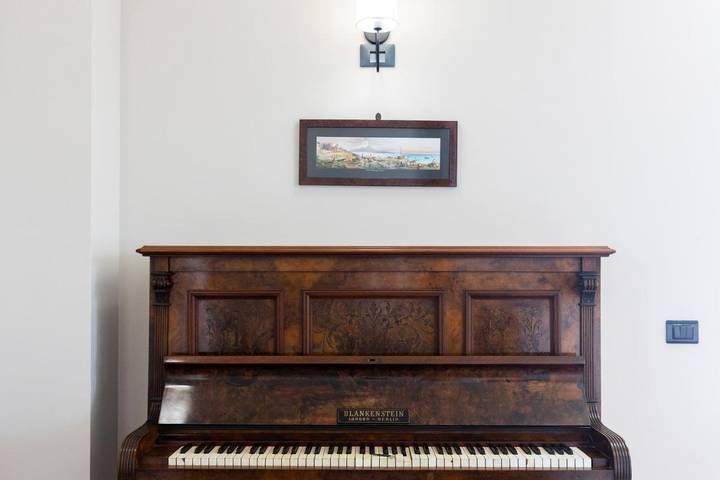 Chambre d’hôte pour 2 personnes, avec vue ainsi que jardin et piscine, animaux acceptés à Campagna - 3