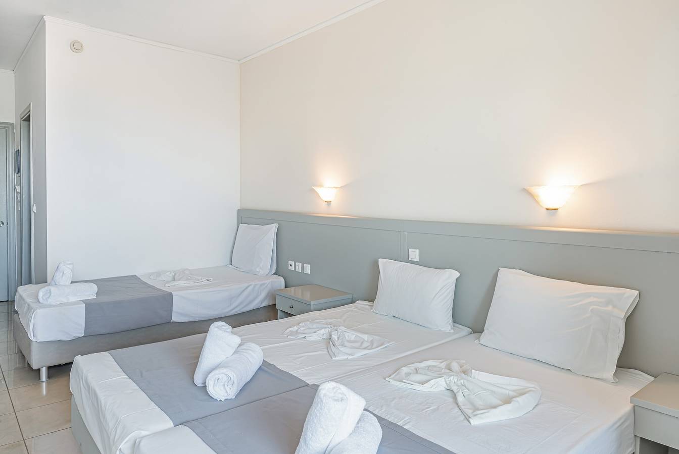 Studio Appartement 'Evripides Triple Room 2' met Gedeeld Zwembad, Gedeelde Tuin en Airconditioning, foto 10