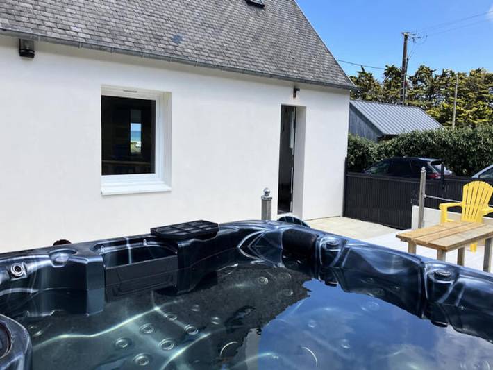 Location de vacances pour 8 personnes, avec jacuzzi ainsi que sauna et jardin, adapté aux familles à Louannec - 3