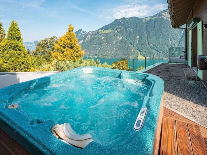 Chalet für 7 Personen, mit Terrasse und Seeblick sowie Garten und Sauna am Vierwaldstättersee - 4