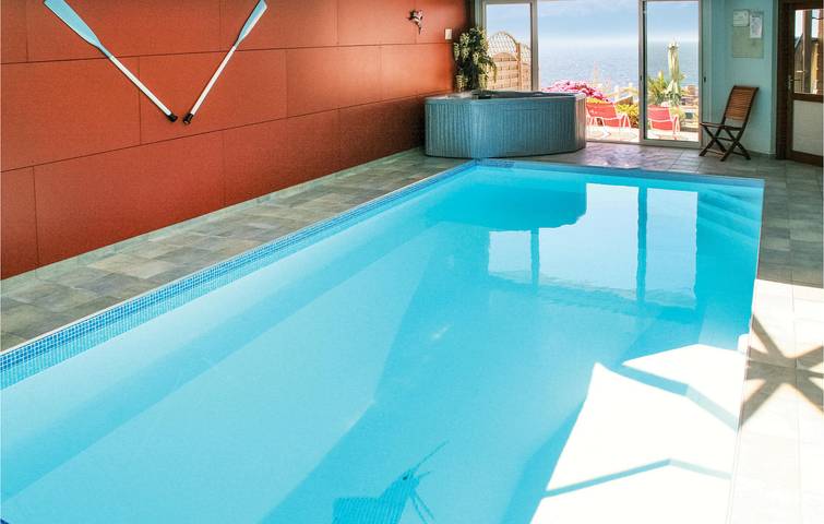 Location de vacances pour 8 personnes, avec jardin et piscine ainsi que terrasse et jacuzzi à Moëlan-sur-Mer - 3