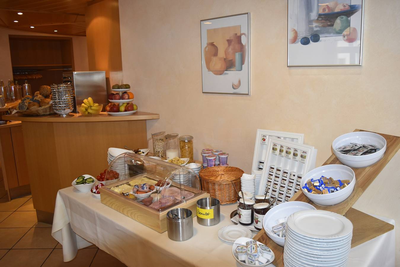 Gasthof "Zum goldenen Hirschen" - Doppelzimmer Superior mit kostenfreiem Wlan in Burgbernheim, Romantische Straße