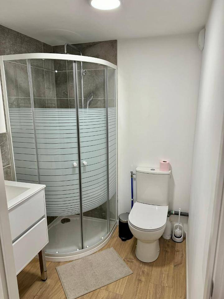Appartement entier, One-Bedroom Apartment in Verneuil-en-Halatte, Oise