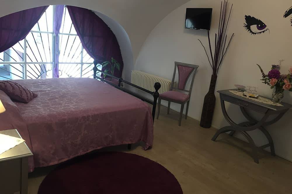 B&B Turin Très Chic. In the historic center with its own entrance in Turijn, Provincie Torino