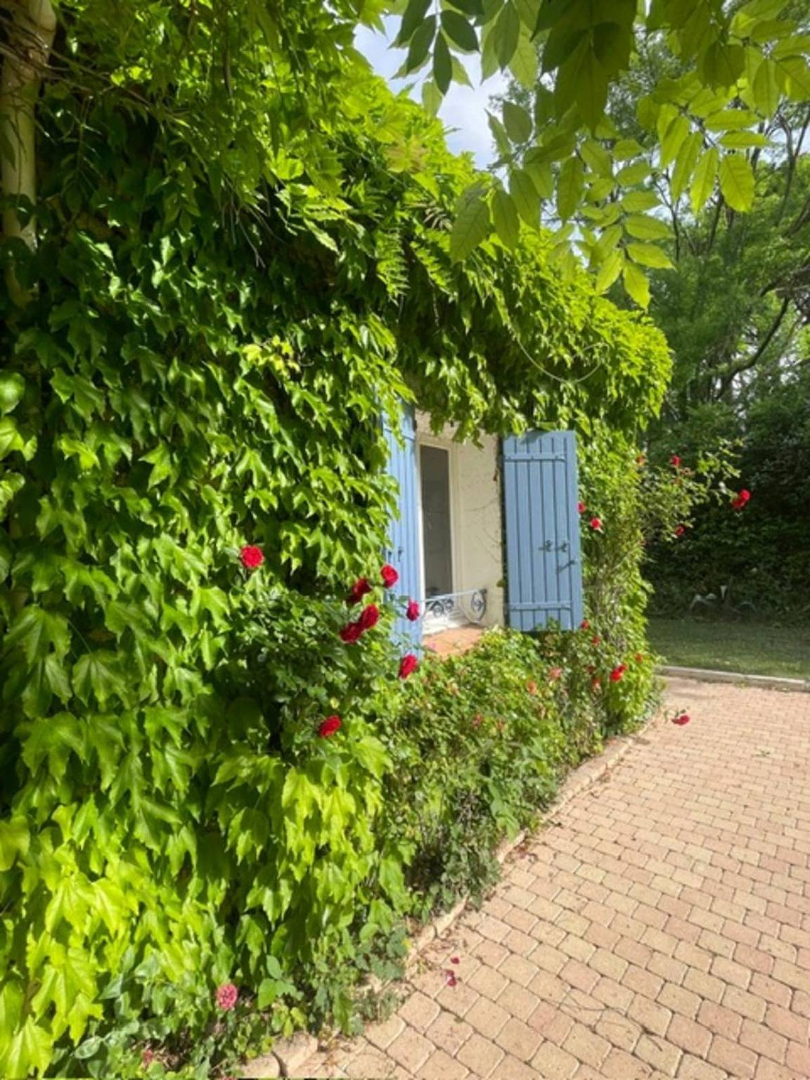 Bastide Azzura - Private Pool in L'Isle-sur-la-Sorgue, Vaucluse