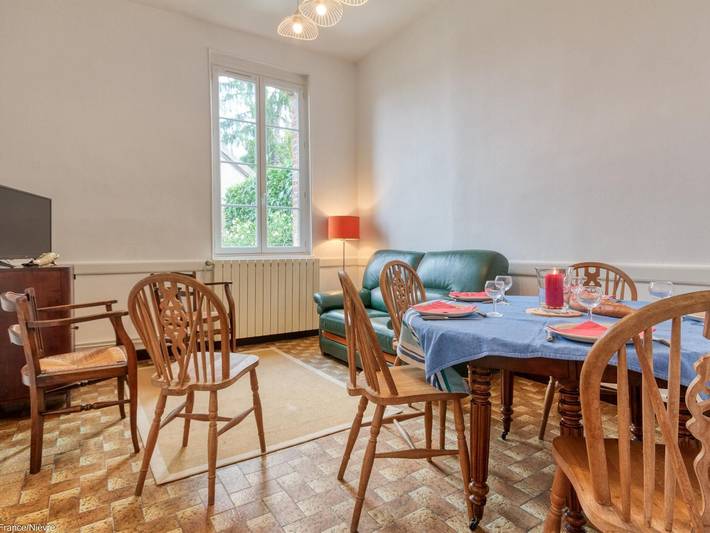 Familienhaus nahe der Loire mit Garage und geschlossenem Garten in Saint-Hilaire-Fontaine, Nièvre