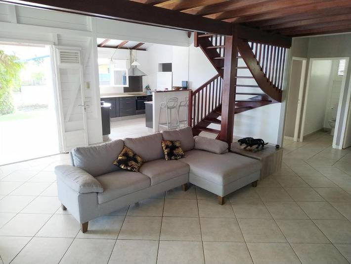 Location de vacances pour 6 personnes, avec vue ainsi que jardin et piscine à Le Robert - 4