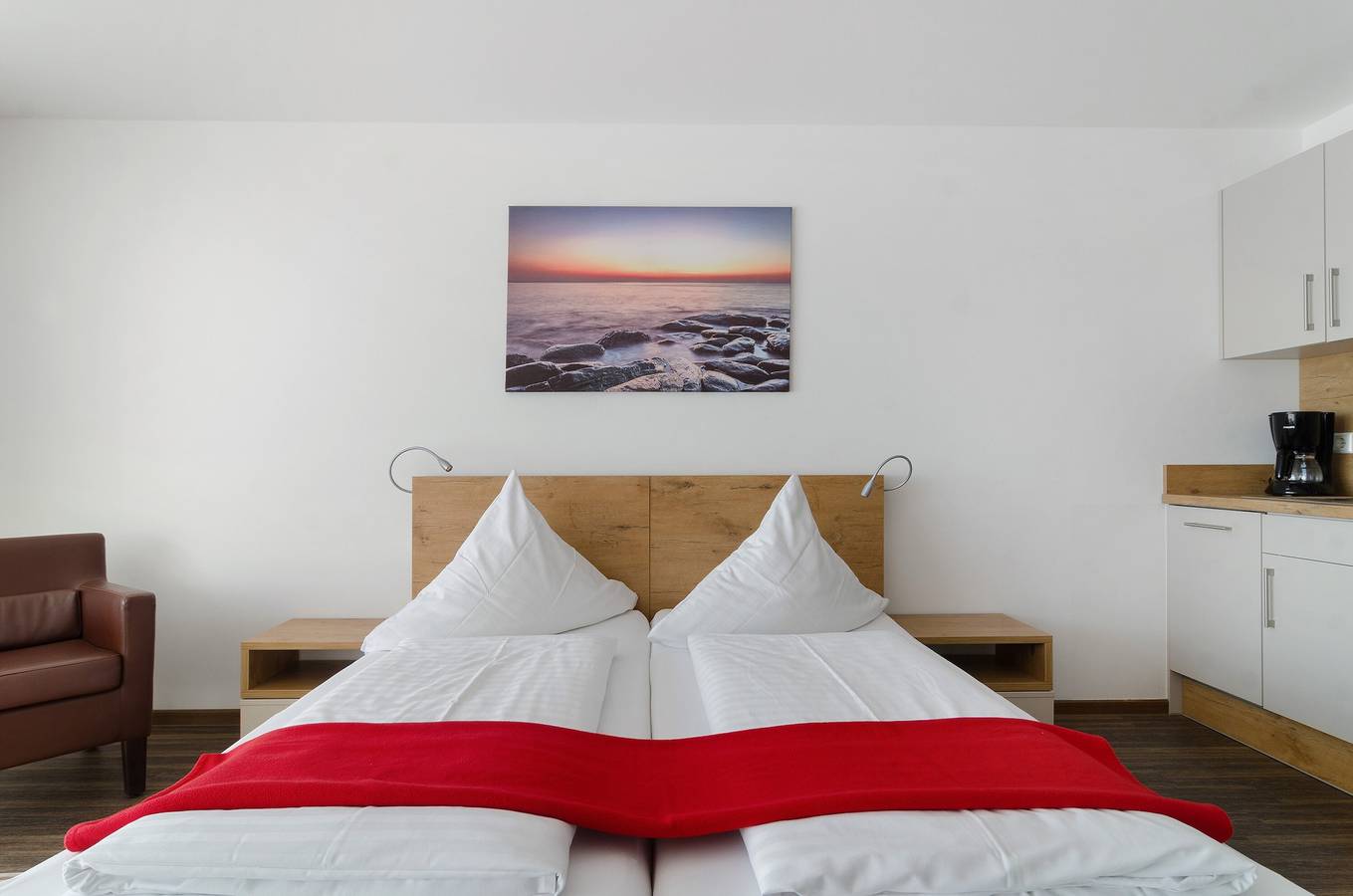 Ganze Wohnung, Appartement Typ A1 2 Og Nr 21, 36 qm für 1-3 Personen max. 2 Erwachsene + 1 Kind bis 2 Jahre in Immenstaad, Immenstaad am Bodensee