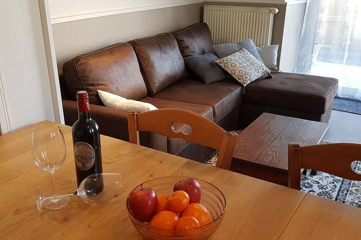 Gîte pour 3 personnes, avec terrasse et piscine, animaux acceptés à Azerat - 3