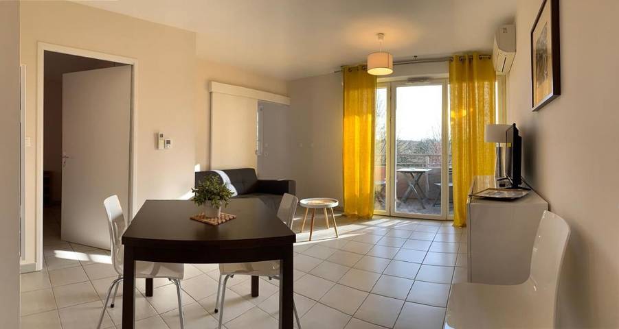 Location de vacances pour 3 personnes, avec jardin ainsi que vue sur le lac et vue à Balma - 3