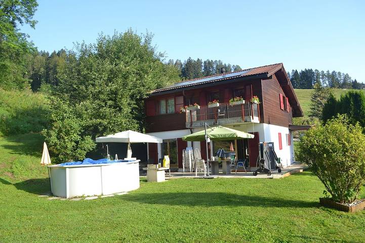 Villa for 10 people, with garden - 1