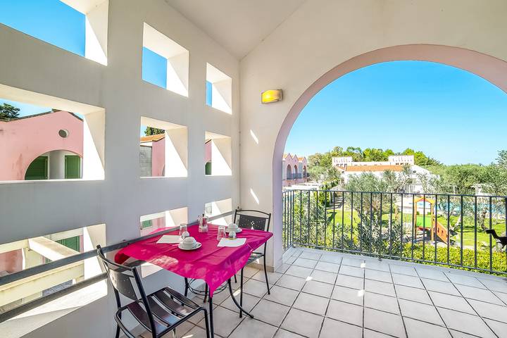 Appartamento per 5 persone, con piscina a Frassanito