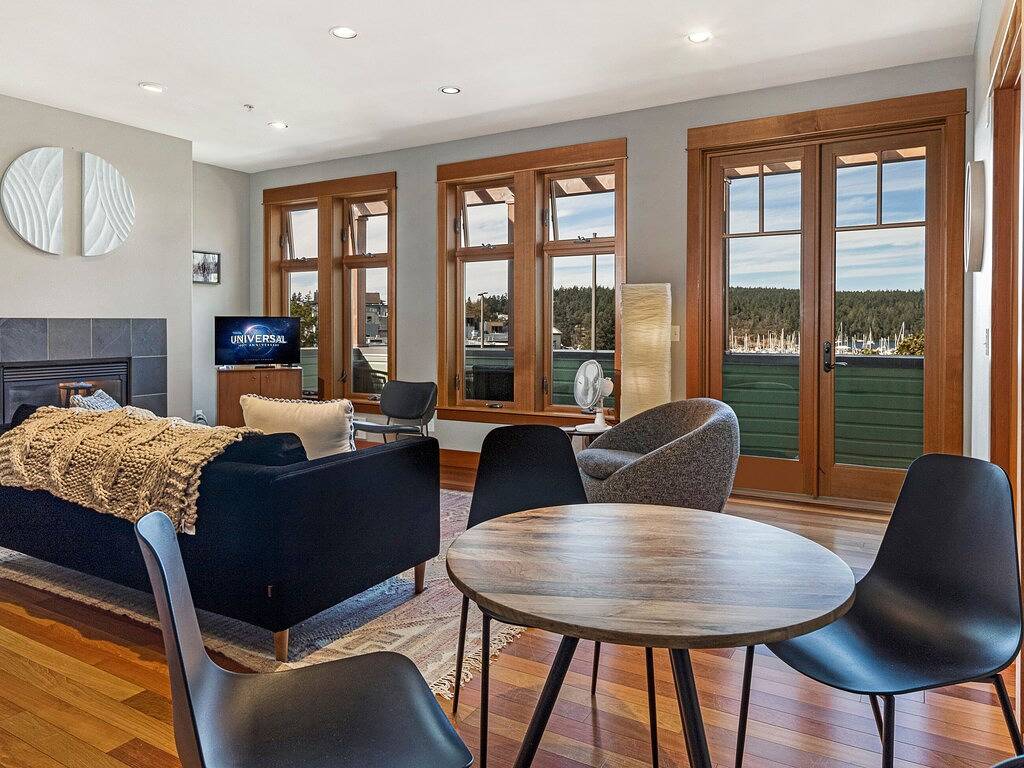 Ganze Wohnung, Harbour View Condo im Herzen der Stadt! (Churchill Plaza # 1) in Friday Harbor, San Juan Island