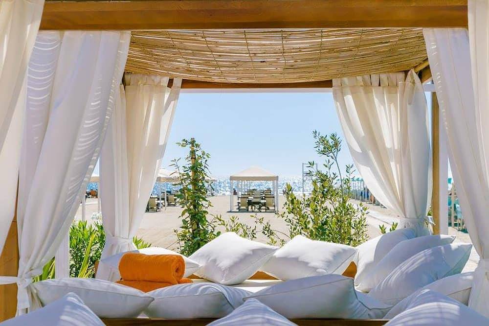 Entzückendes Ferienhaus mit Pool, Wifi, Grill, Holzofen, Nahen Stränden und Cinque Terre in Sarzana, Naturpark Montemarcello-Magra-Vara