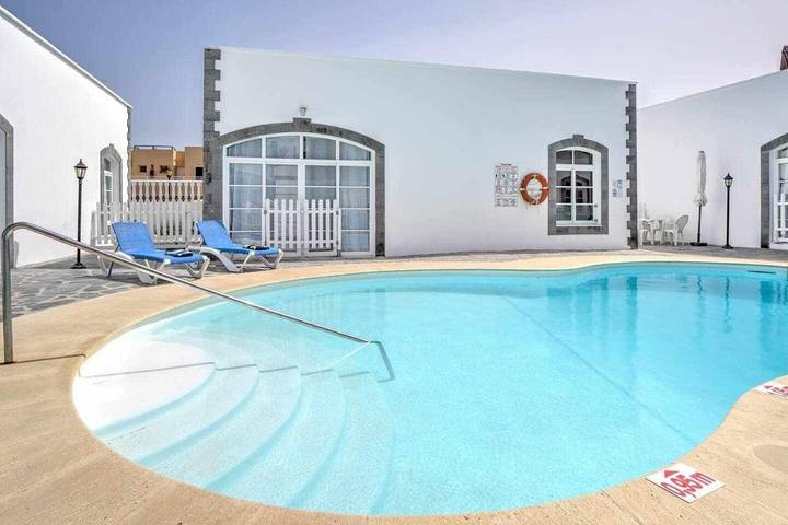 Chalet para 4 personas, con terraza y piscina en Fuerteventura - 4