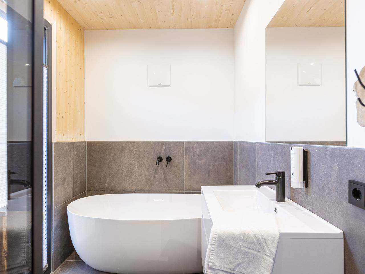 Ganze Wohnung, Penthouse # 4b mit Sauna&Außenbadewanne in St. Georgen ob Murau, Sankt Georgen am Kreischberg