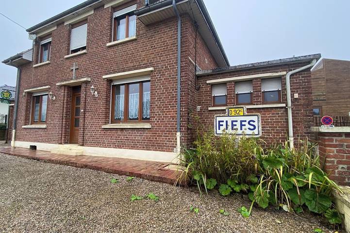 Location de vacances pour 14 personnes, avec Jardin à Fief