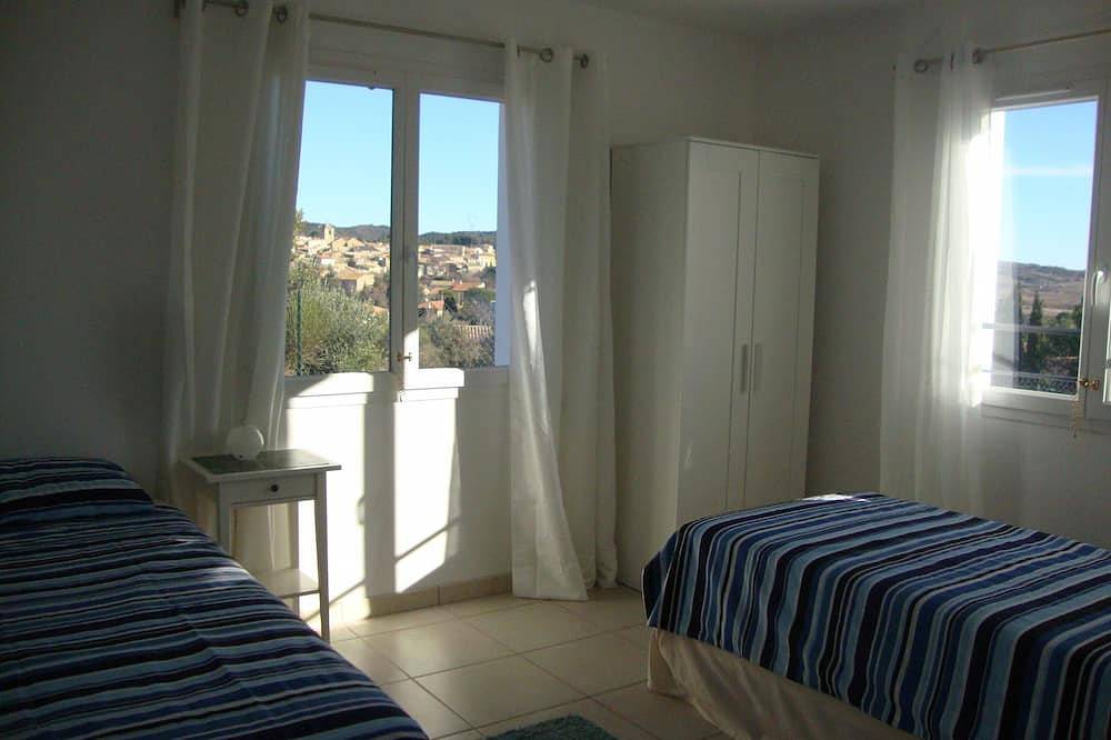 Air Conditioned Villa With Private Pool And Panoramic Views in Neffiès, Béziers region