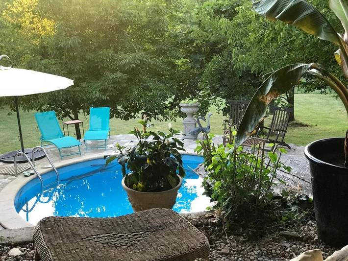 Location de vacances pour 2 personnes, avec piscine ainsi que jardin et jacuzzi à Les Lèves-et-Thoumeyragues - 2