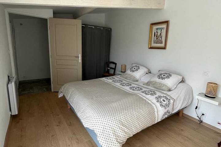 Gîte 4 Personnes Avec Piscine Près de Rocamadour in Alvignac, Causses du Quercy Regional Nature Park