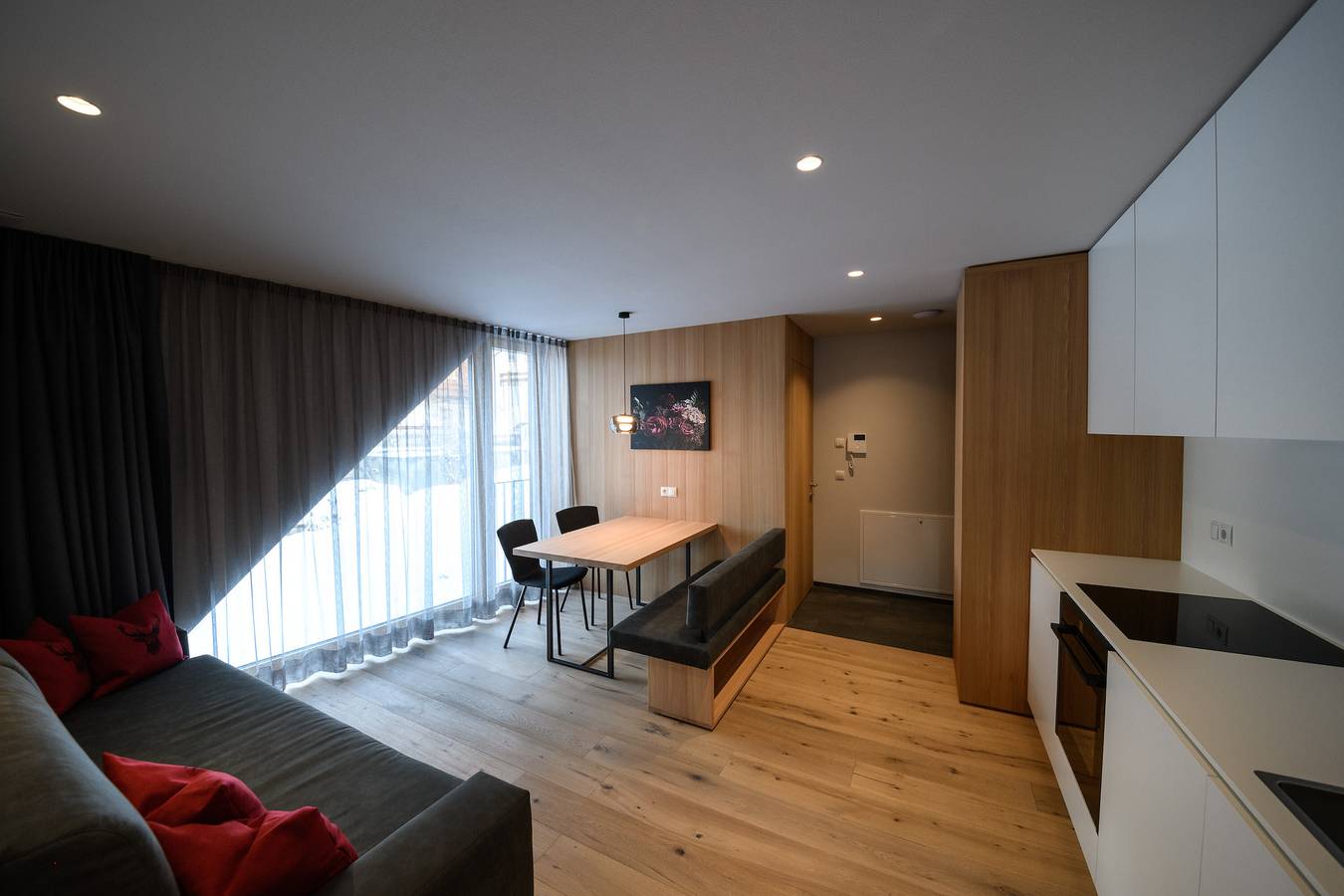 Apartamento entero, Apartamento 'Apartments Emilia 3' con vistas a la montaña, balcón y Wi-Fi in San Giacomo (Sankt Ulrich), Ortisei