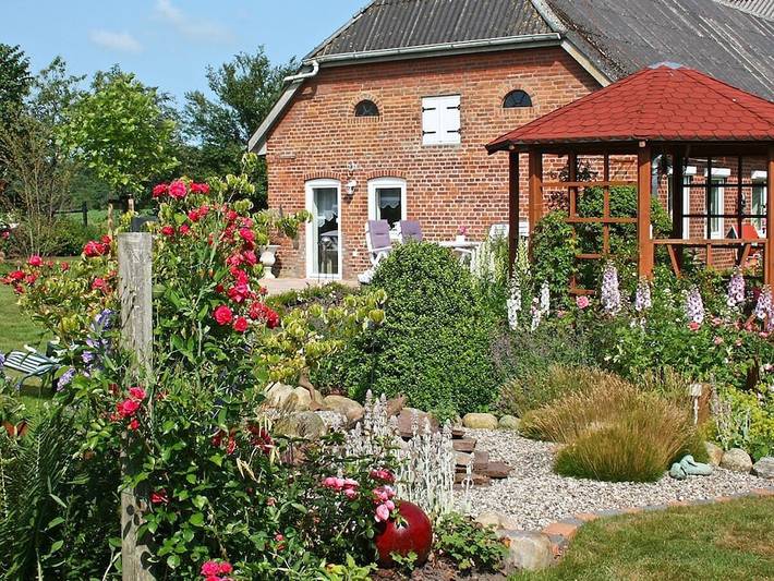 Ferienhaus in Uphusum mit Schwimmbecken in Uphusum, Nordfriesland