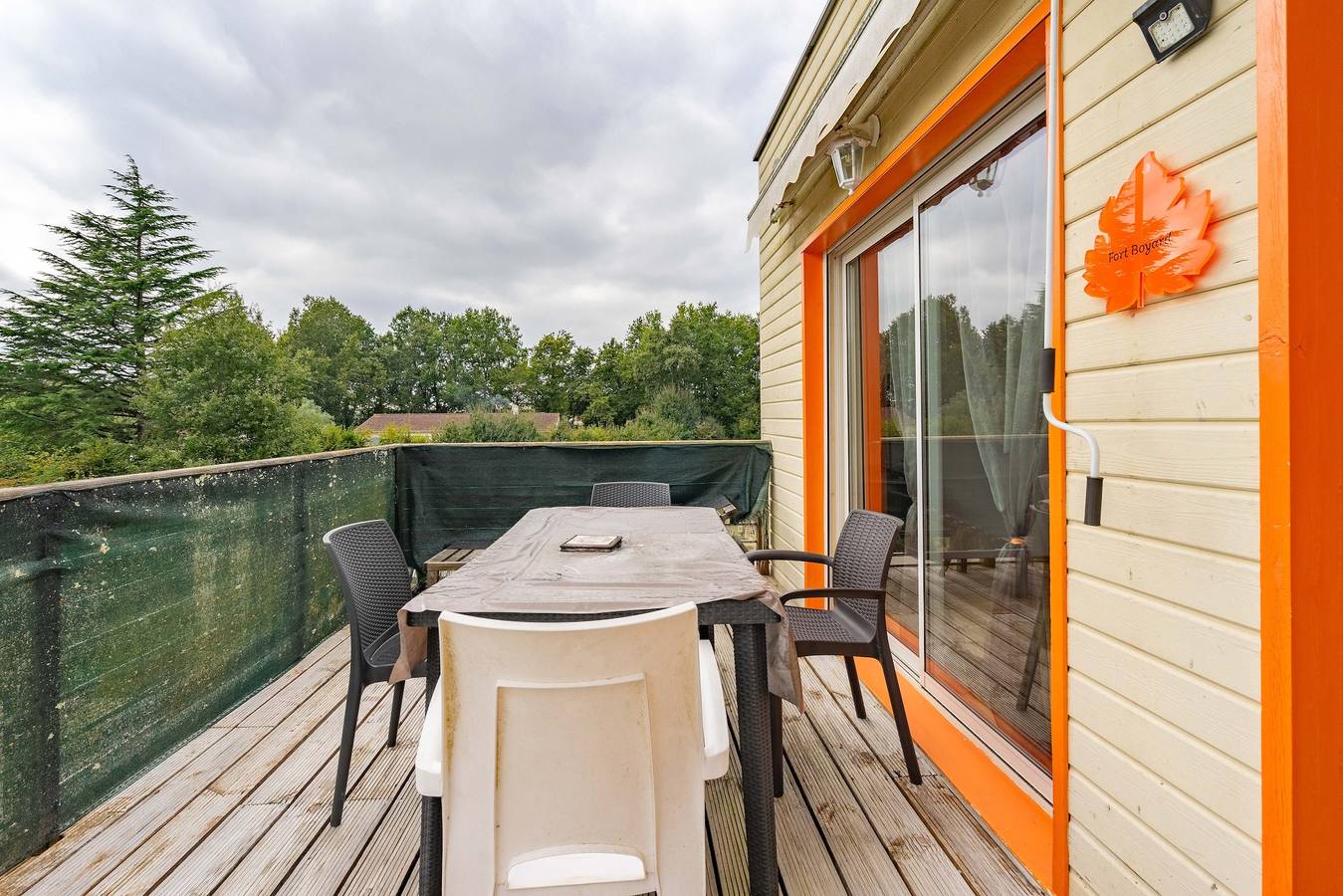 Appartement entier, Appartement 'Le Clos Du Champ De L'Amour - Fort Boyard' avec piscine privée, Wi-Fi et climatisation in Saint-Simon-de-Bordes, Région de Jonzac
