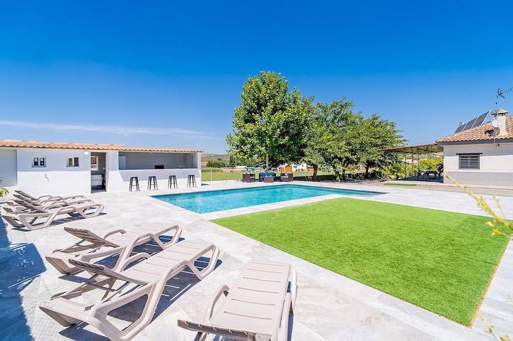 Cottage für 8 Personen, mit Pool und Garten - 1