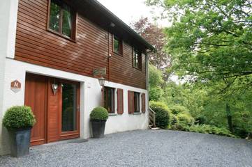 Gîte pour 8 personnes, avec jardin, adapté aux familles à Rochehaut