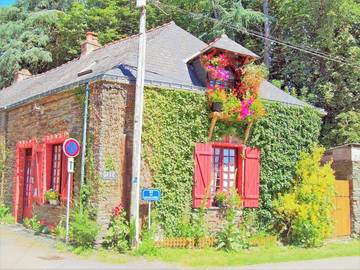 Gîte pour 7 personnes, avec balcon, adapté aux familles à Moisdon-la-Rivière