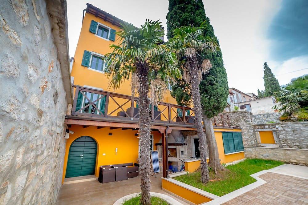 Villa in der Altstadt mit geräumigen Zimmern mit Blick auf's Meer und die Stadt in Rovinj, Rovinj und Umgebung