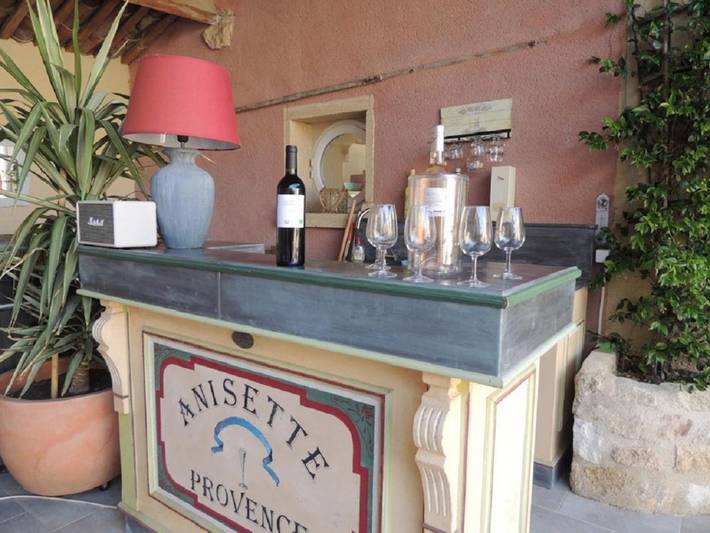 Gîte pour 2 personnes, avec jardin ainsi que jacuzzi et piscine à La Roque-d'Anthéron - 4