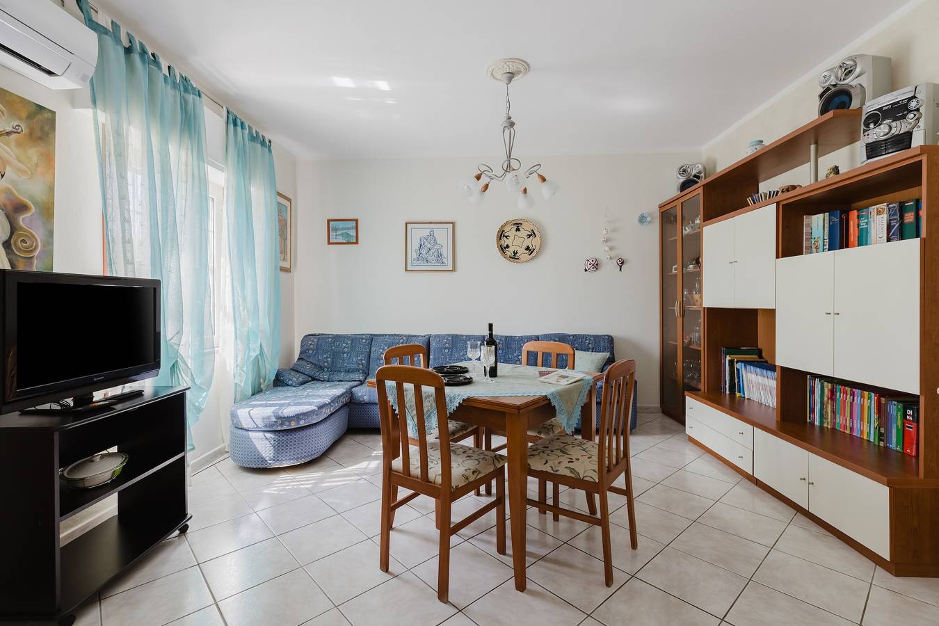 Apartment 'Casa Sophie' with Private Garden, Wi-Fi and Air Conditioning in Oristano, Campidano