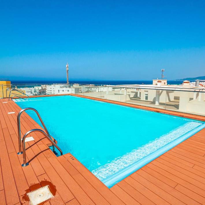Apartamento de vacaciones para 5 personas, con vistas además de piscina y terraza - 1