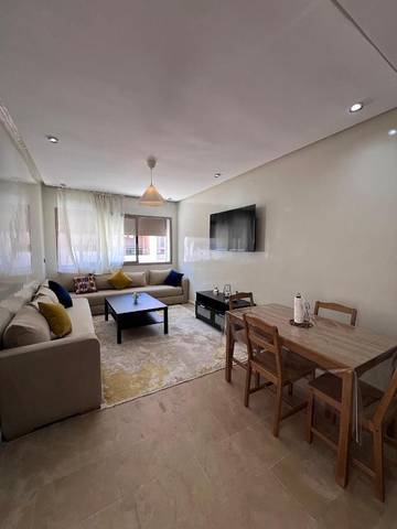 Gîte pour 6 personnes, avec vue ainsi que piscine et balcon, animaux acceptés dans Mansouria