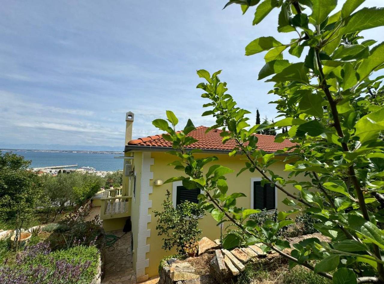 Apartamento entero, Family Apartment Sofija - Three Bedroom Apartment with Terrace in Ugljan, Isla de Ugljan