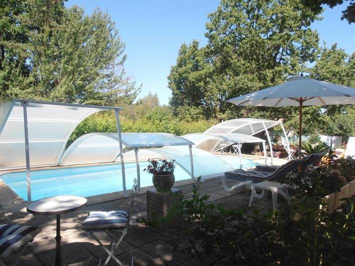 Gîte pour 2 personnes, avec piscine ainsi que jardin et vue à Plan-d'Aups-Sainte-Baume