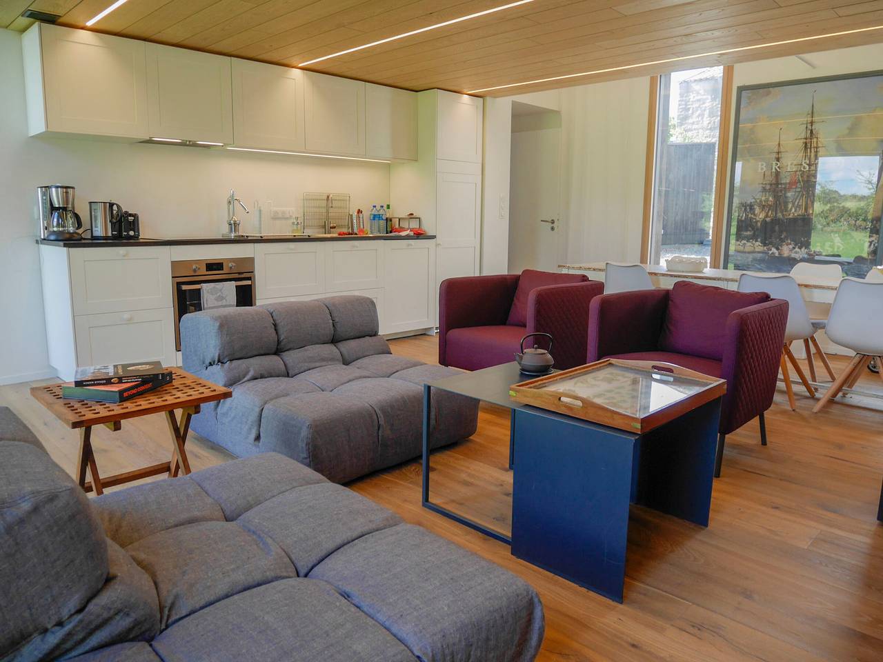 Maison moderne à 800m de la plage avec jardin et Wifi in Bangor, Côte des Mégalithes