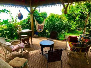 Gîte pour 2 personnes, avec jardin et terrasse à Les Trois-Bassins