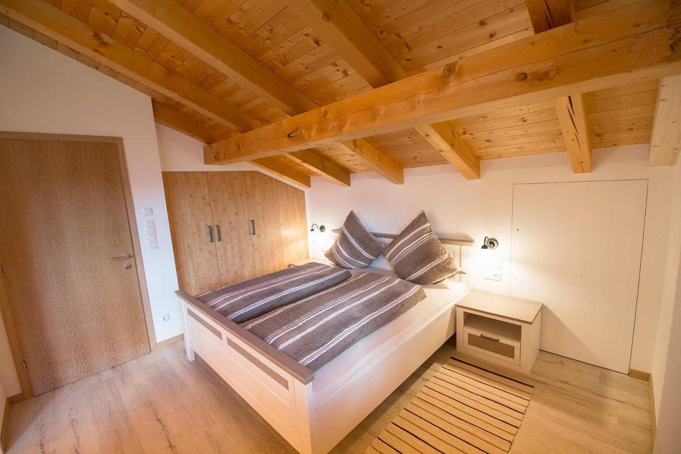 Ganze Wohnung, Apartment 'Tscharfhof' mit Bergblick, privater Terrasse und Wlan in Walten, St. Leonhard in Passeier