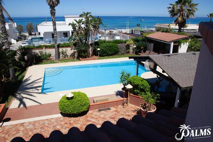 Location de vacances pour 3 personnes, avec piscine et jardin à Isola delle Femmine - 2