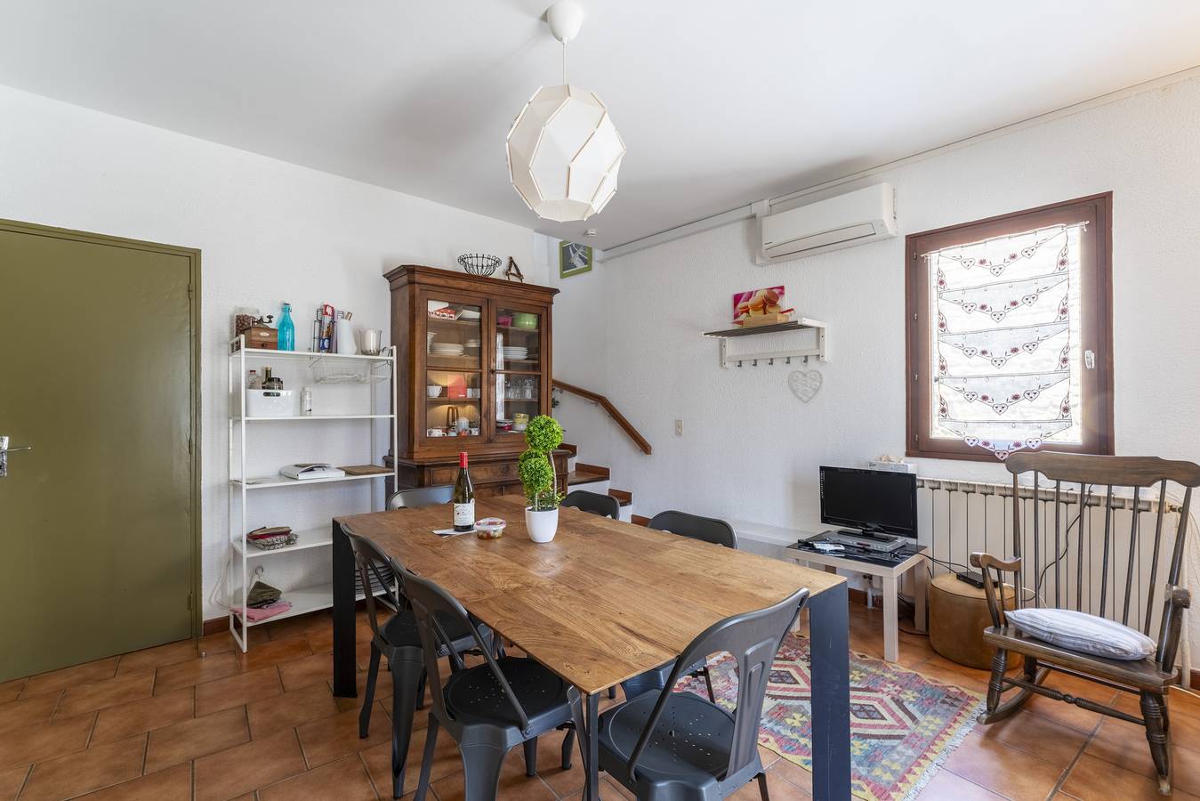 Holiday Home 'L'oustalet' with Private Terrace, Wi-Fi and Air Conditioning in Saint-Hilaire-d'Ozilhan, Nimes region