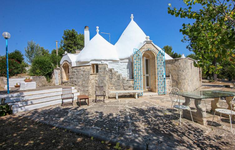 Trullo per 4 persone, con giardino, con animali domestici a Martina Franca