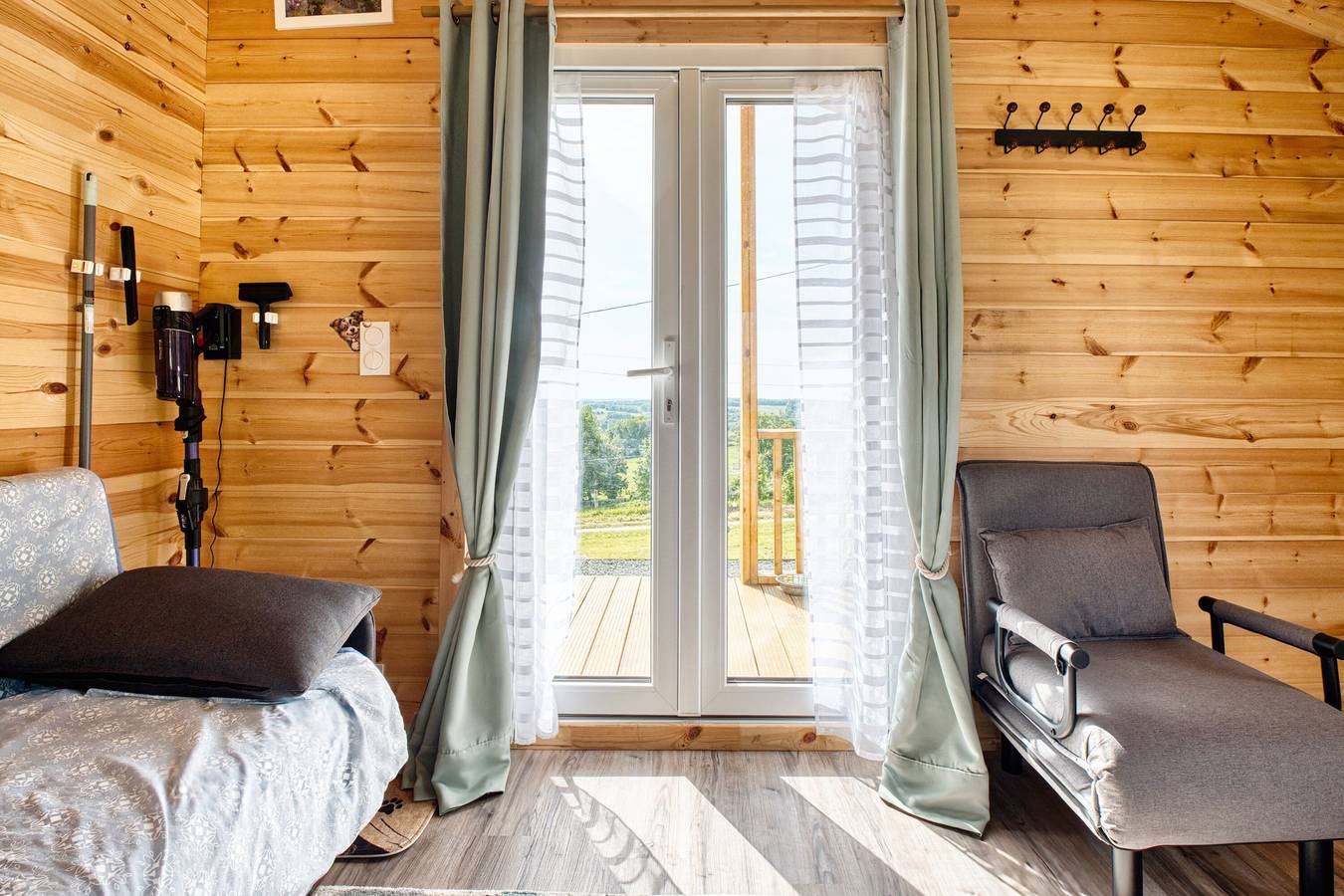 Évasion paisible en Dordogne – Chalet pour 4 personnes in Thénac, Périgord Pourpre