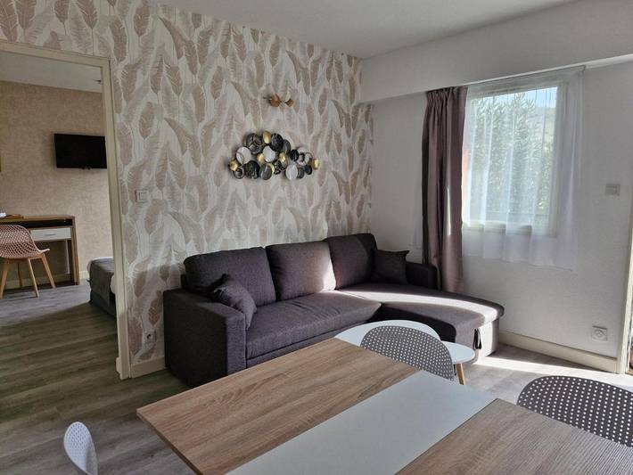 Hôtel pour 2 personnes, avec Terrasse et Jardin ainsi que Piscine et Vue à Les Vans - 3