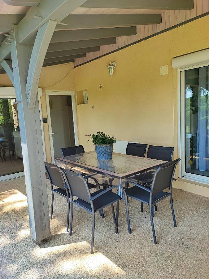 Gîte pour 6 personnes, avec vue et terrasse, animaux acceptés à Nabirat - 4